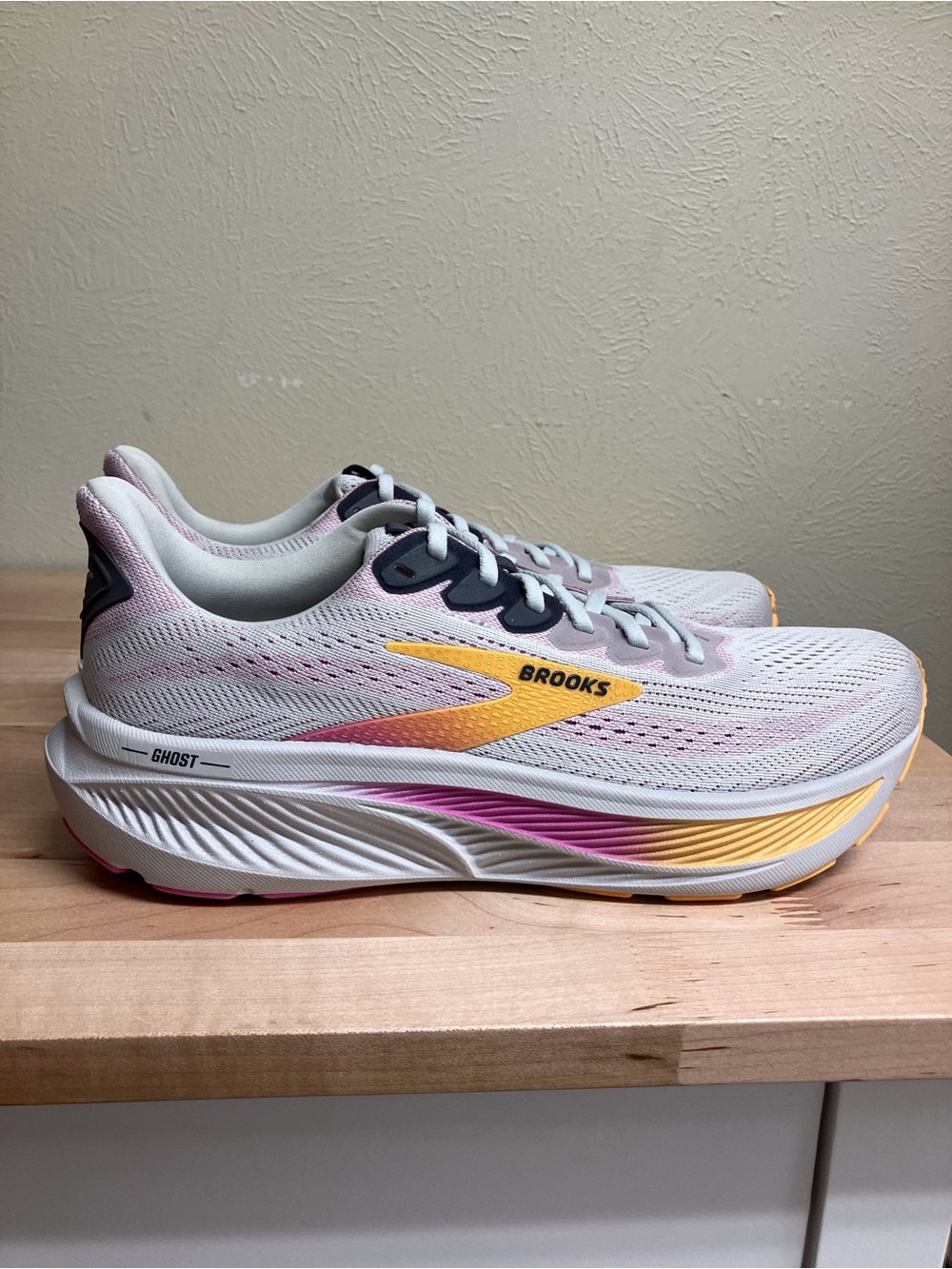 Brooks Women’s Ghost 17